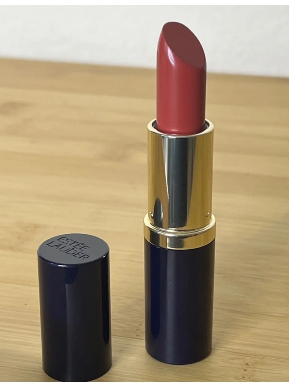 Estee Lauder Pure Color Envy Sculpting Lipstick # 420 Rebellious Rose Full Size